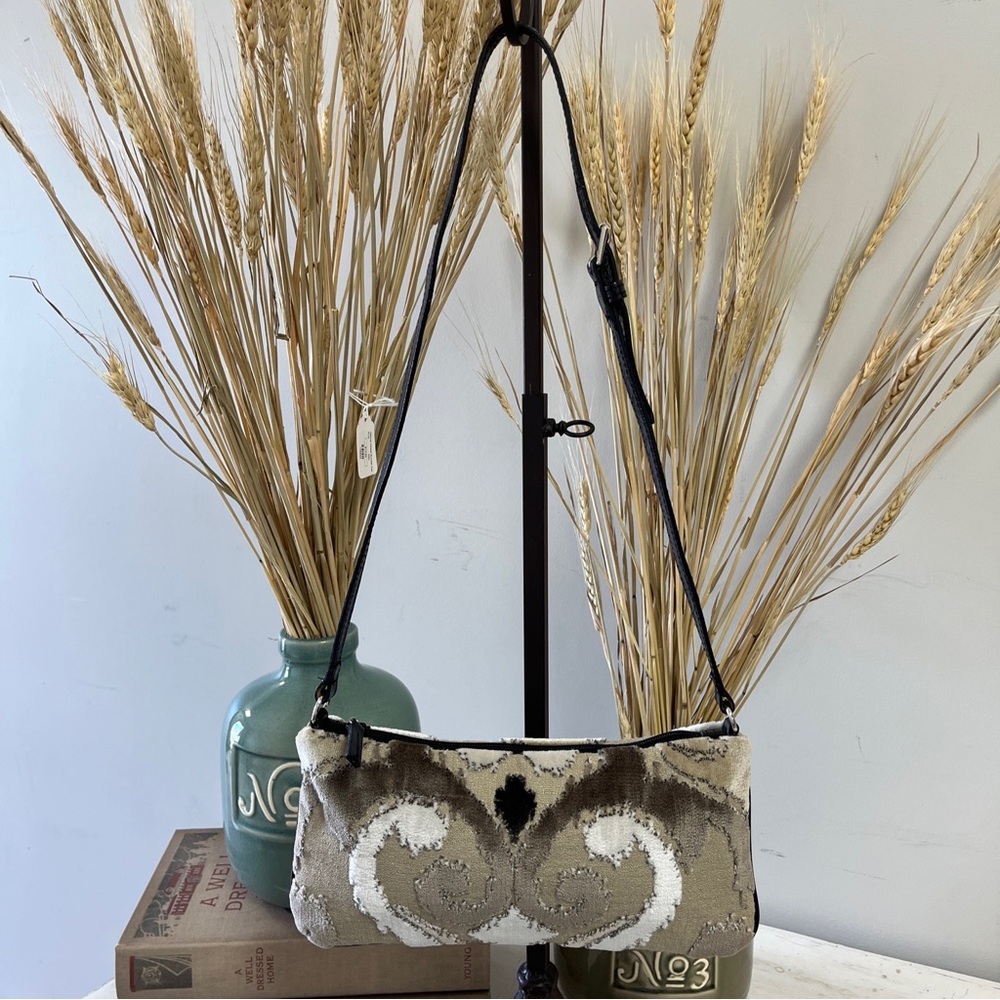 Glenda Gies Chenille Canvas Embroidered Shoulder Bag Clutch White Oatmeal Brown